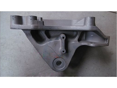 Кронштейн передней подвески кабины левый Н А7 HOWO A7 AZ1664430043 фото 1 Кострома